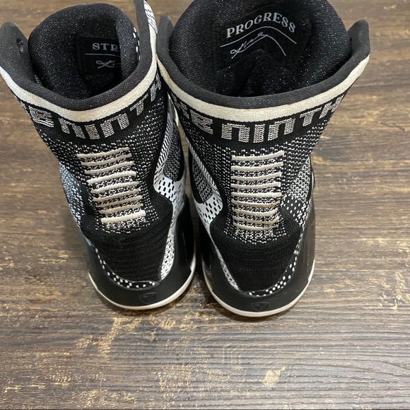 Nike Kobe Bryant 9 Black History Month Sneaker 8.5 - Picture 12 of 14